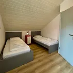 Sonnentraum - 95qm, 3 Schlafzimmer, 3 Baeder, Balkon & Bergblick * 维林根