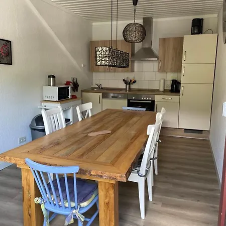 Sonnentraum - 95qm, 3 Schlafzimmer, 3 Baeder, Balkon & Bergblick *