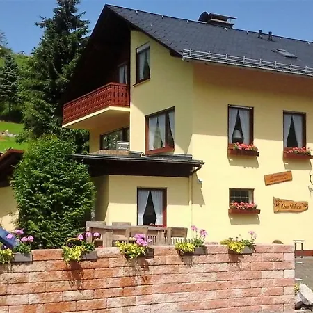 Sonnentraum - 95qm, 3 Schlafzimmer, 3 Baeder, Balkon & Bergblick