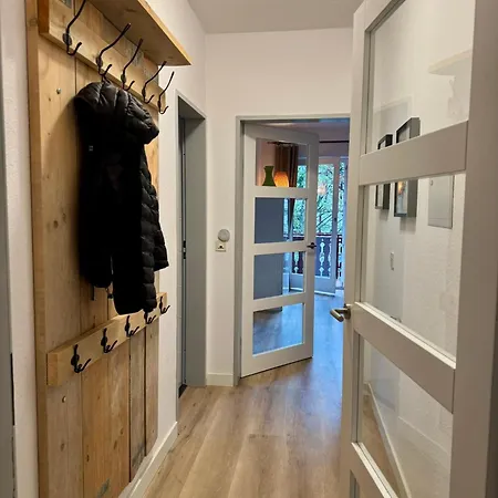 Sonnentraum - 95qm, 3 Schlafzimmer, 3 Baeder, Balkon & Bergblick