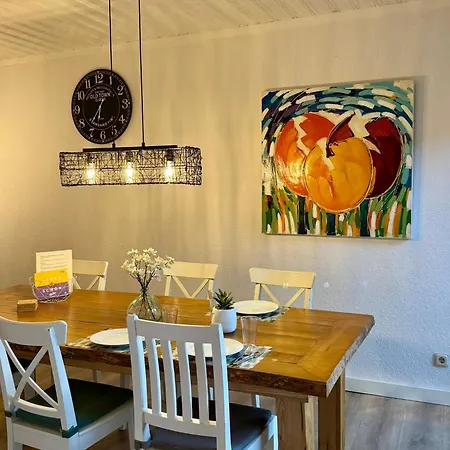 Sonnentraum - 95qm, 3 Schlafzimmer, 3 Baeder, Balkon & Bergblick Appartement