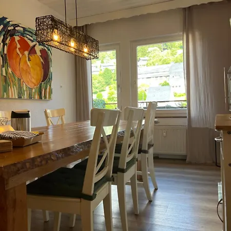 Sonnentraum - 95qm, 3 Schlafzimmer, 3 Baeder, Balkon & Bergblick Appartement *
